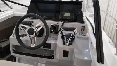 Foto del barco Jeanneau JEANNEAU CAP CAMARAT 9.0 WA SERIE 2 2025