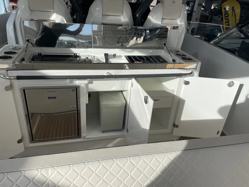 Jeanneau JEANNEAU DB 37 IB 2025