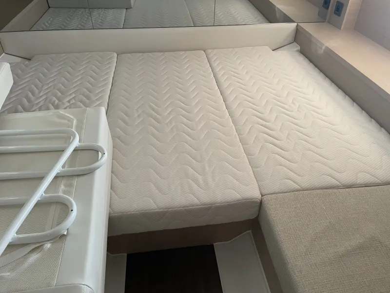 Jeanneau JEANNEAU DB 37 IB 2025