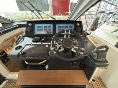 Foto del barco Jeanneau JEANNEAU DB 43 2025