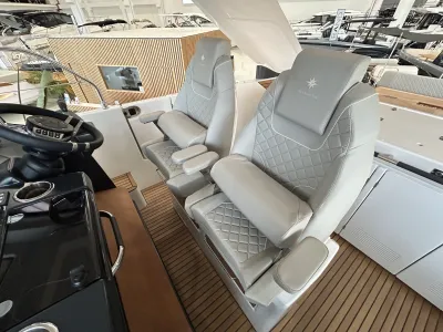 Foto del barco Jeanneau JEANNEAU DB 43 2025