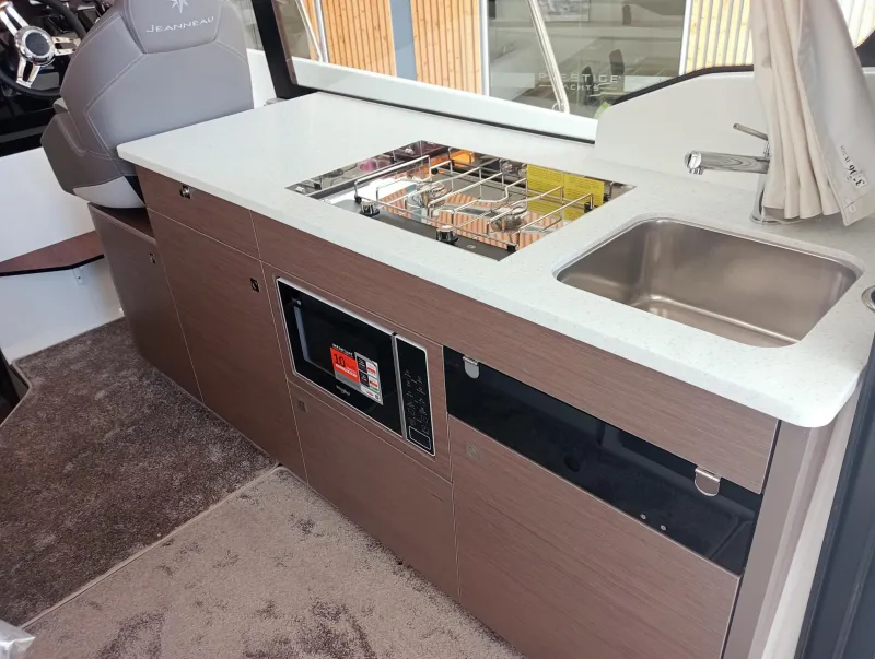 Jeanneau JEANNEAU MERRY FISHER 1095 COUPÉ 2025