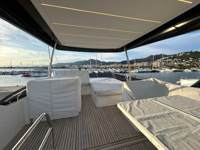 Prestige Yachts PRESTIGE 590 FLY 2023