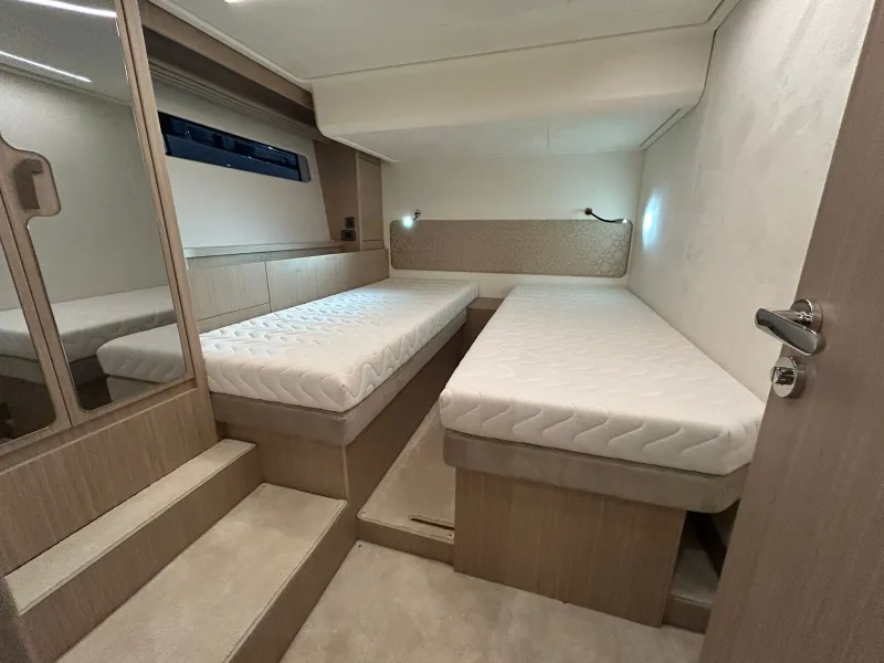 Prestige Yachts PRESTIGE F4.9 FLY 2026