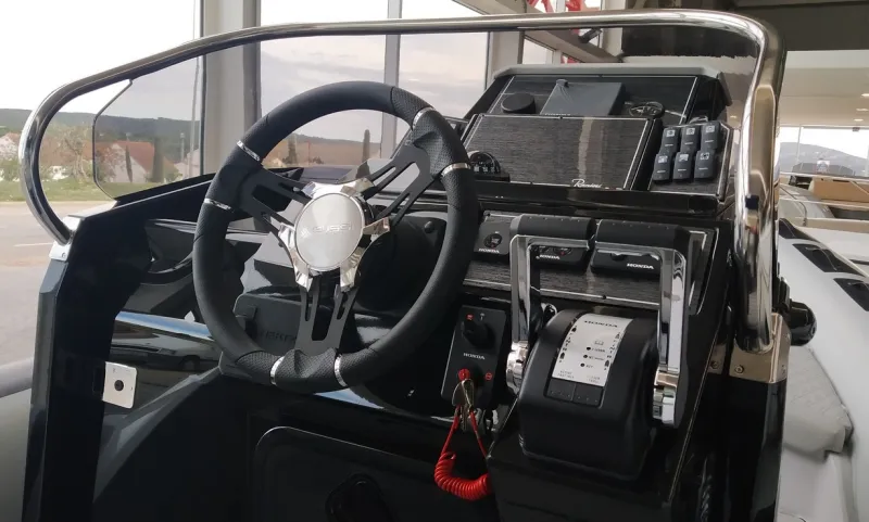 Ranieri International RANIERI CAYMAN 27.0 SPORT TOURING 2023