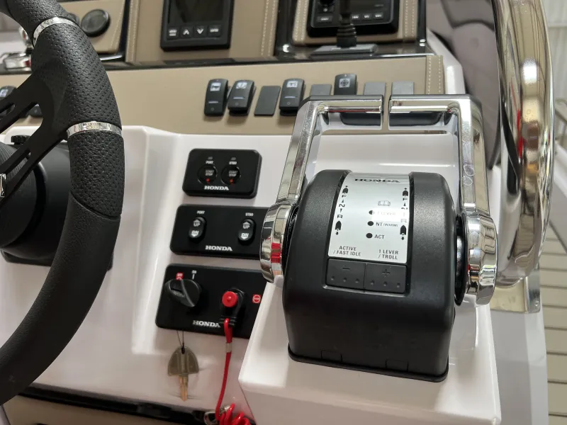 Ranieri International RANIERI NEXT 285 LX 2023