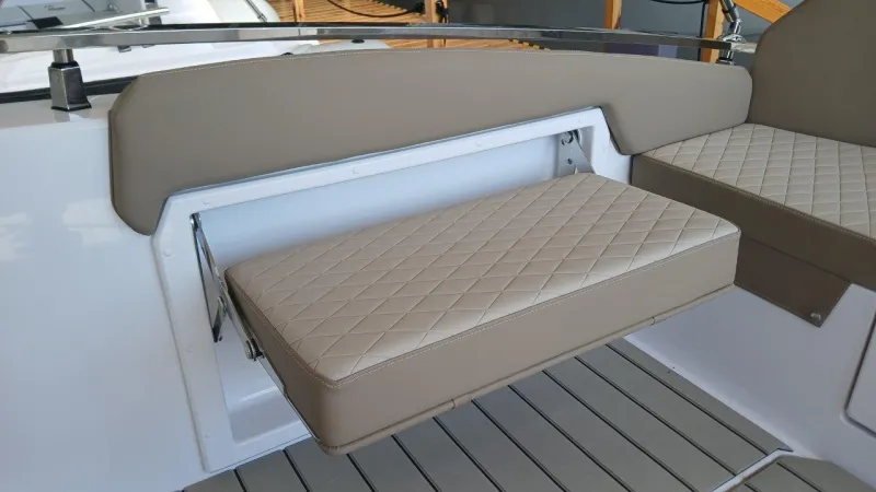 Ranieri International RANIERI NEXT 330 LX 2023