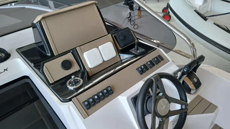 Ranieri International RANIERI NEXT 330 LX 2023