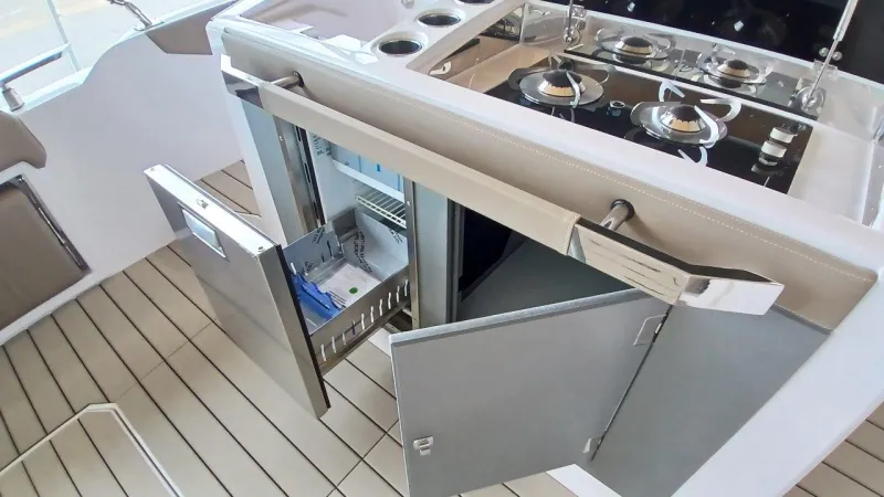 Ranieri International RANIERI NEXT 330 LX 2023