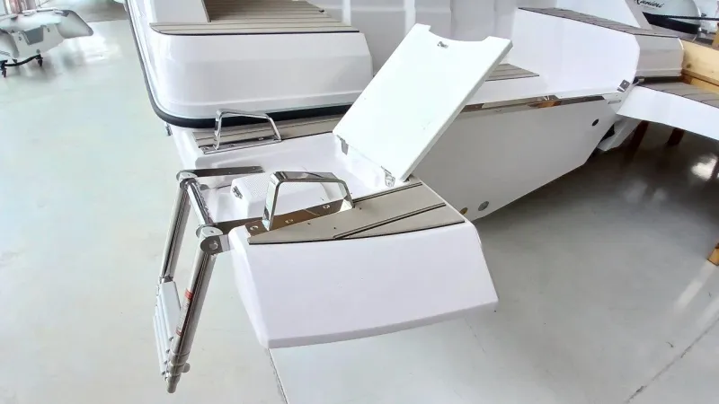 Ranieri International RANIERI NEXT 330 LX 2023