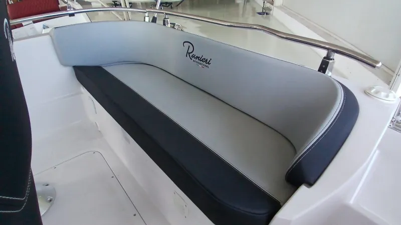 Ranieri International RANIERI VOYAGER 19 S 2021