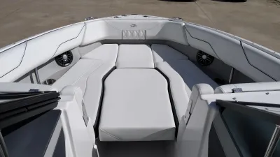 Foto del barco Regal REGAL LX4 2022