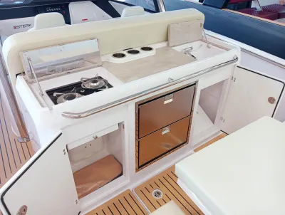 Foto del barco Sterk STERK 31 WB SUPER SPORT 2025