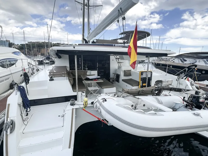 Fountaine Pajot  FOUNTAINE PAJOT HELIA 44 MAESTRO 2016