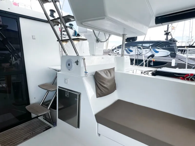 Fountaine Pajot  FOUNTAINE PAJOT HELIA 44 MAESTRO 2016