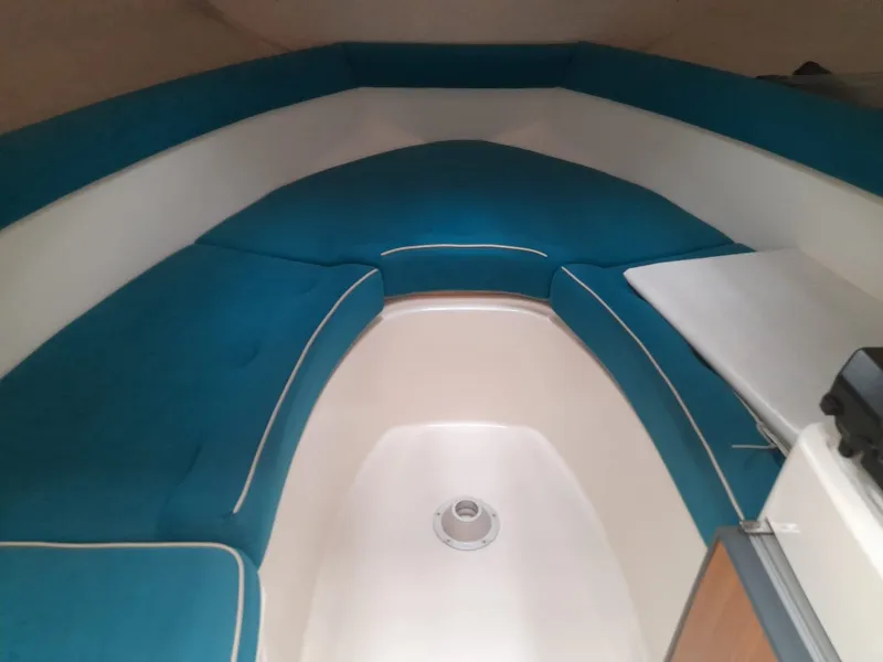 Jeanneau JEANNEAU LEADER 705 2002