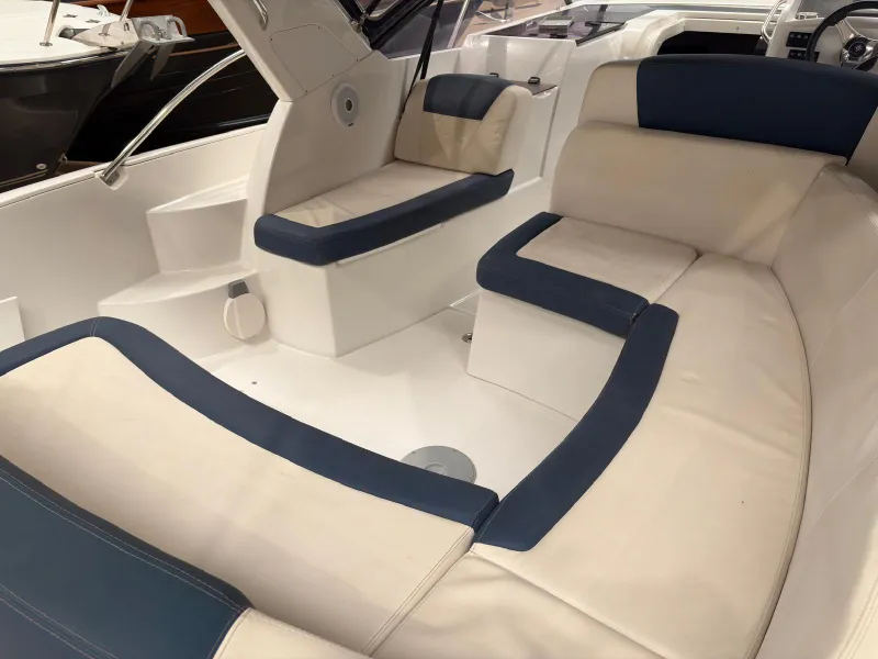 Jeanneau JEANNEAU LEADER 8 2012