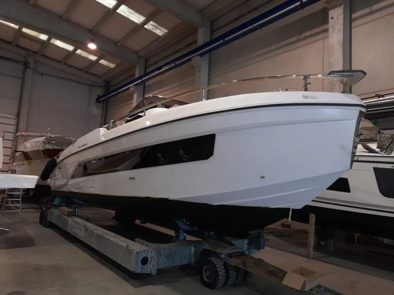 Ranieri International RANIERI NEXT 330 LX 2023