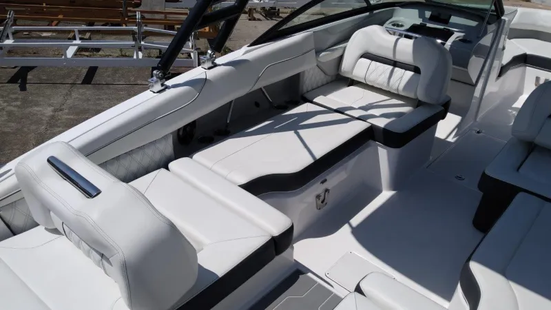 Regal REGAL LX2 2022