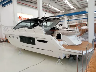 Foto del barco Cranchi CRANCHI M 44 HT 2025