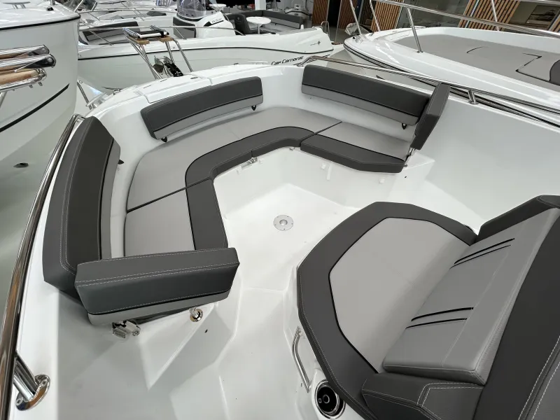 Jeanneau JEANNEAU CAP CAMARAT 7.5 CC SERIE 3 2024