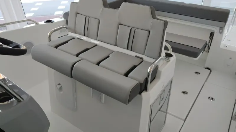 Jeanneau JEANNEAU CAP CAMARAT 7.5 CC SERIE 3 2025