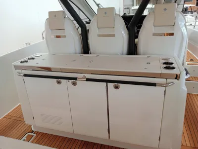 Foto del barco Jeanneau JEANNEAU DB 37 IB 2025