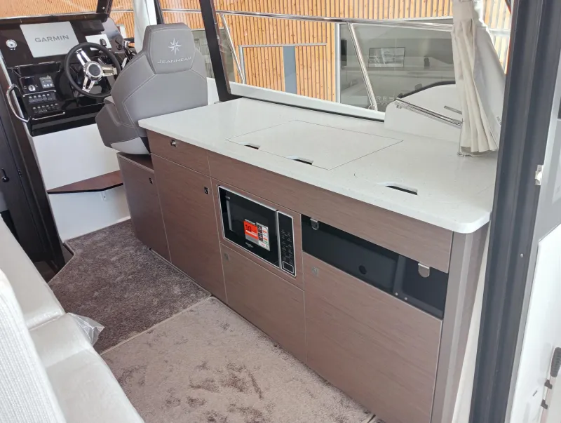 Jeanneau JEANNEAU MERRY FISHER 1095 COUPÉ 2025