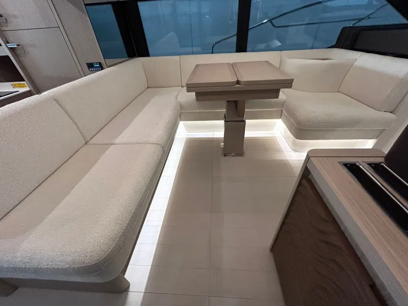 Prestige Yachts PRESTIGE F4.9 FLY 2026