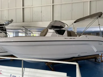 Foto del barco Ranieri International RANIERI NEXT 220 SH 2022