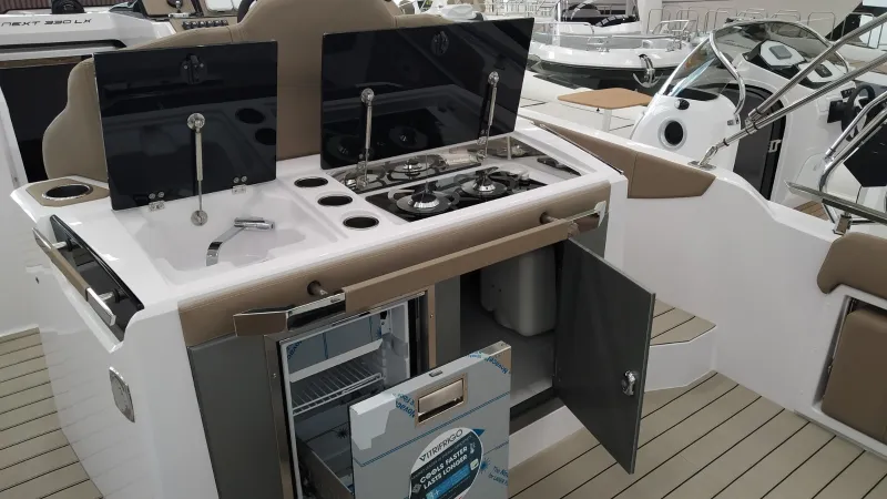 Ranieri International RANIERI NEXT 330 LX 2023