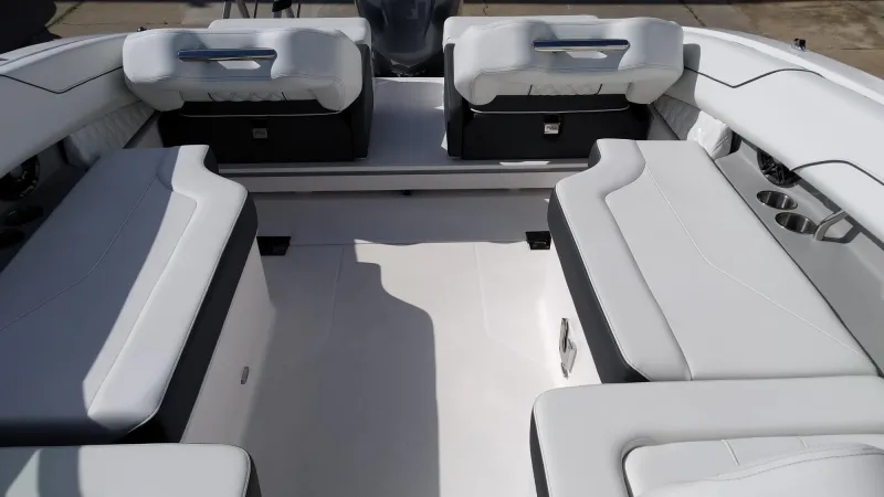 Regal REGAL LX4 2022