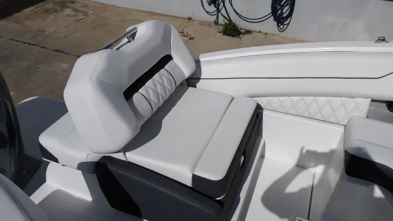 Regal REGAL LX4 2022