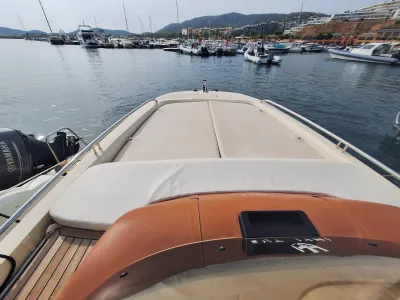 Foto del barco Invictus  INVICTUS 280 CX 2019