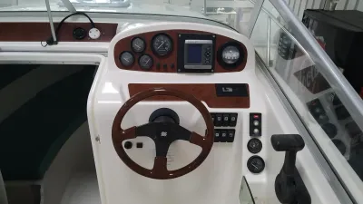 Foto del barco Jeanneau JEANNEAU LEADER 705 2003