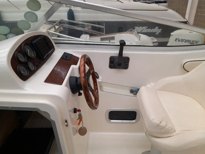 Jeanneau JEANNEAU LEADER 705 2002