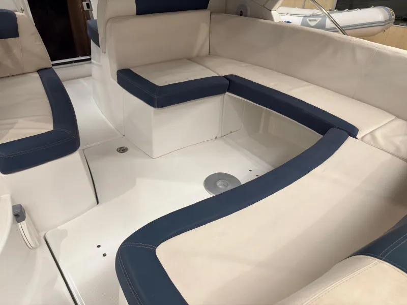 Jeanneau JEANNEAU LEADER 8 2012