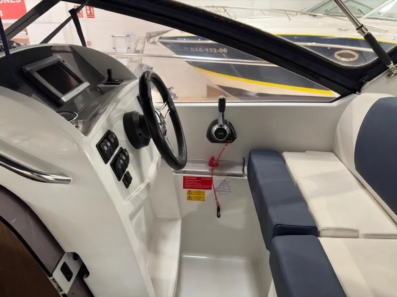 Jeanneau JEANNEAU LEADER 8 2013