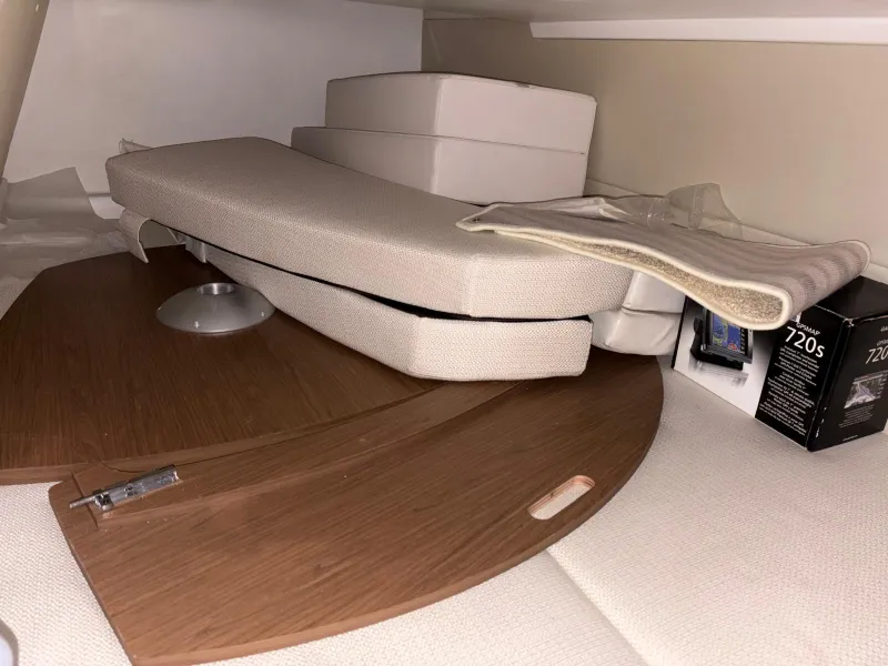 Jeanneau JEANNEAU LEADER 8 2013