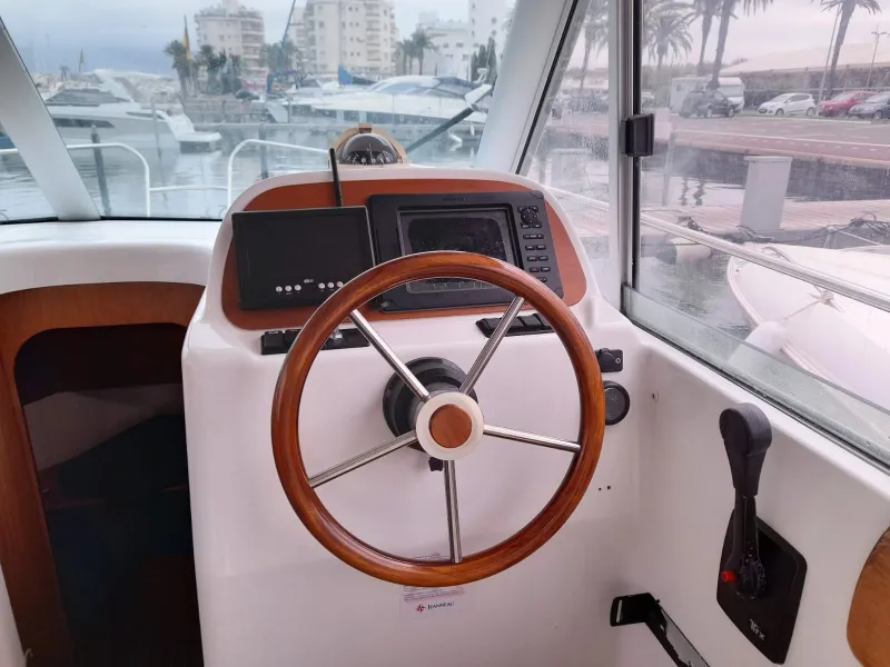 Jeanneau JEANNEAU MERRY FISHER 805 2002