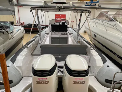 Foto del barco Ranieri International RANIERI CAYMAN 31 SPORT TOURING 2020
