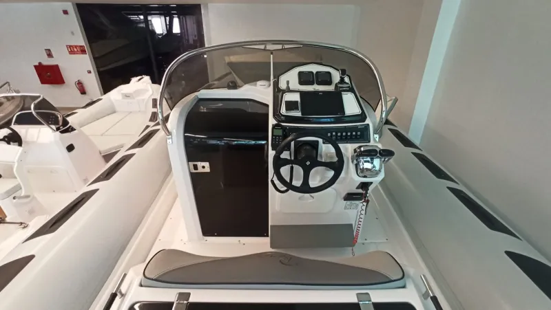 Ranieri International RANIERI CAYMAN 31 SPORT TOURING 2020