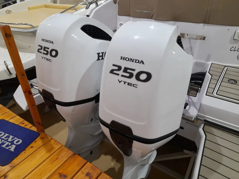 Ranieri International RANIERI NEXT 330 LX 2023