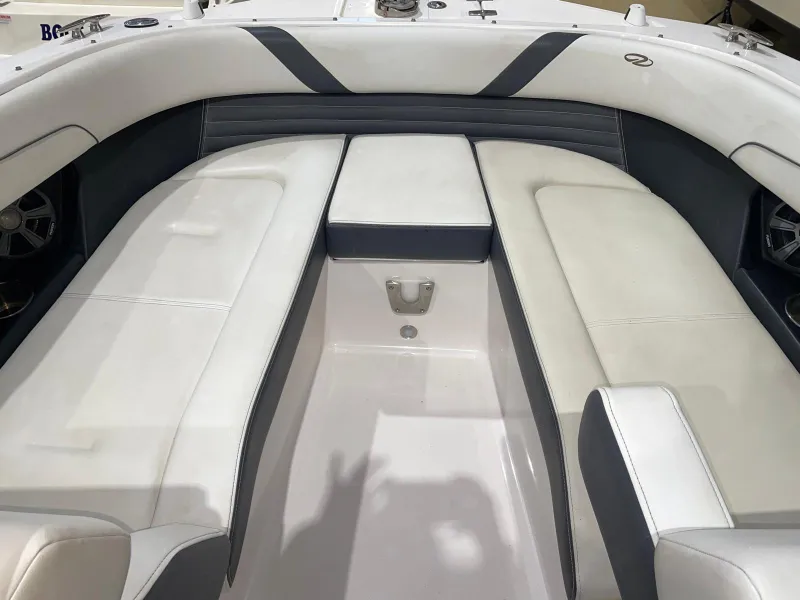 Regal REGAL 24 FASDECK 2018