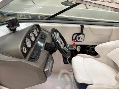 Foto del barco Regal REGAL 2500 2009