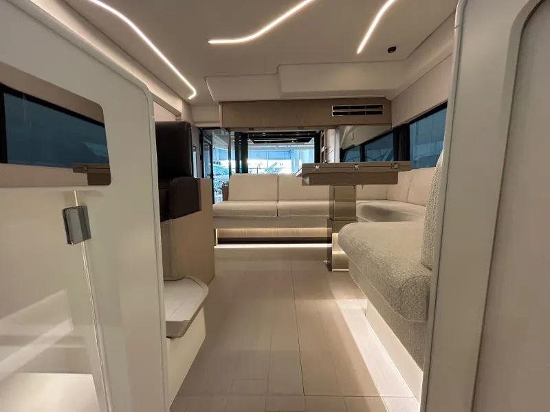 Prestige Yachts PRESTIGE F4.9 FLY 2026