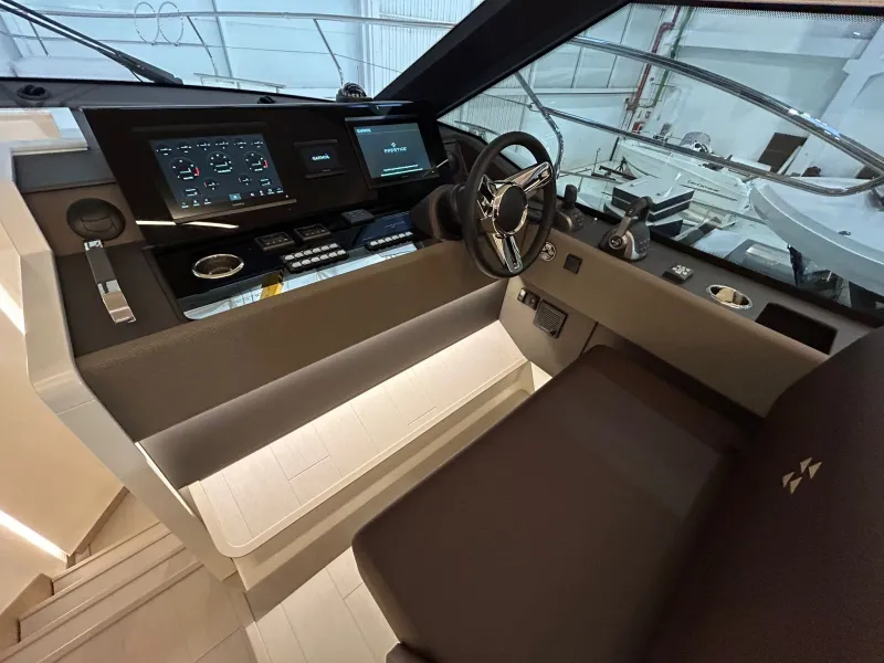 Prestige Yachts PRESTIGE F4.9 FLY 2026