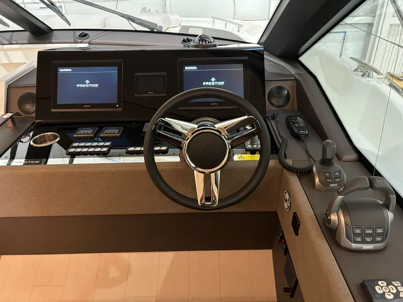 Prestige Yachts PRESTIGE F4.9 FLY 2026