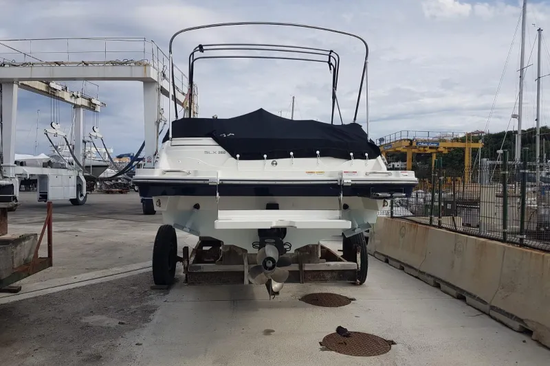Sea Ray 250 SLX 2017