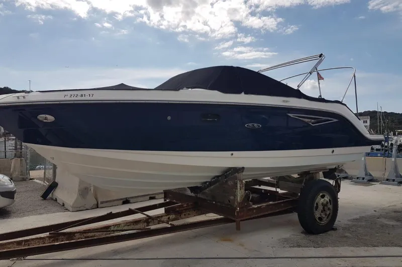 Sea Ray 250 SLX 2017